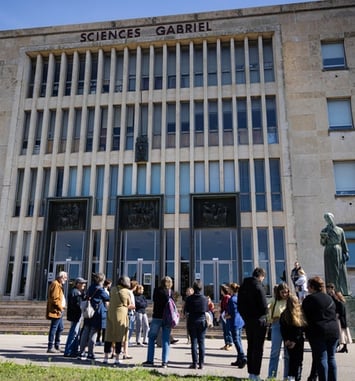 Visite du campus à double voix