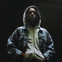 Yvnnis