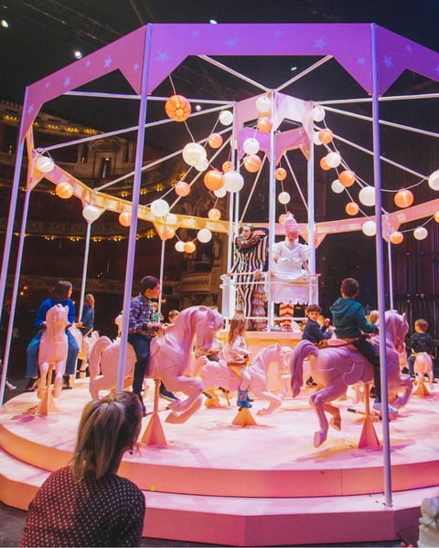 Carrousel, Anna Bernreitner